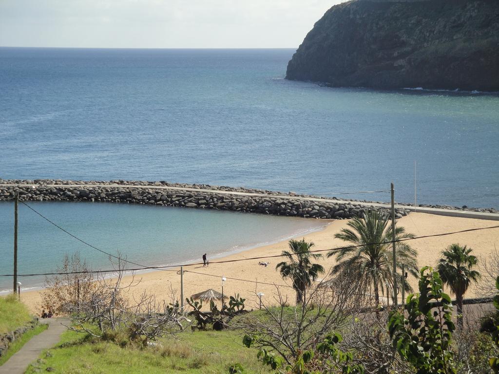House On The Beach Machico  Room photo