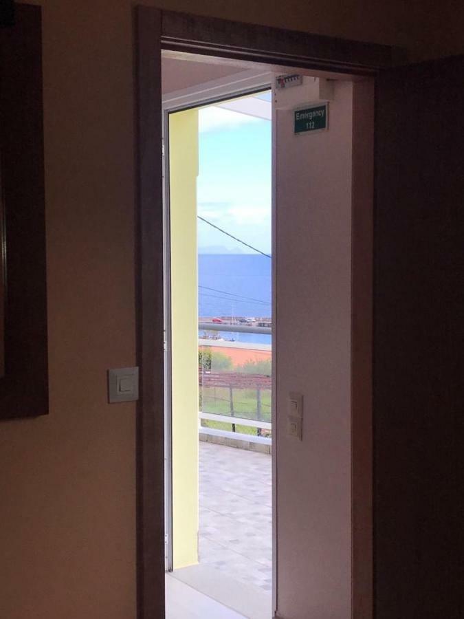 House On The Beach Machico  Exterior photo